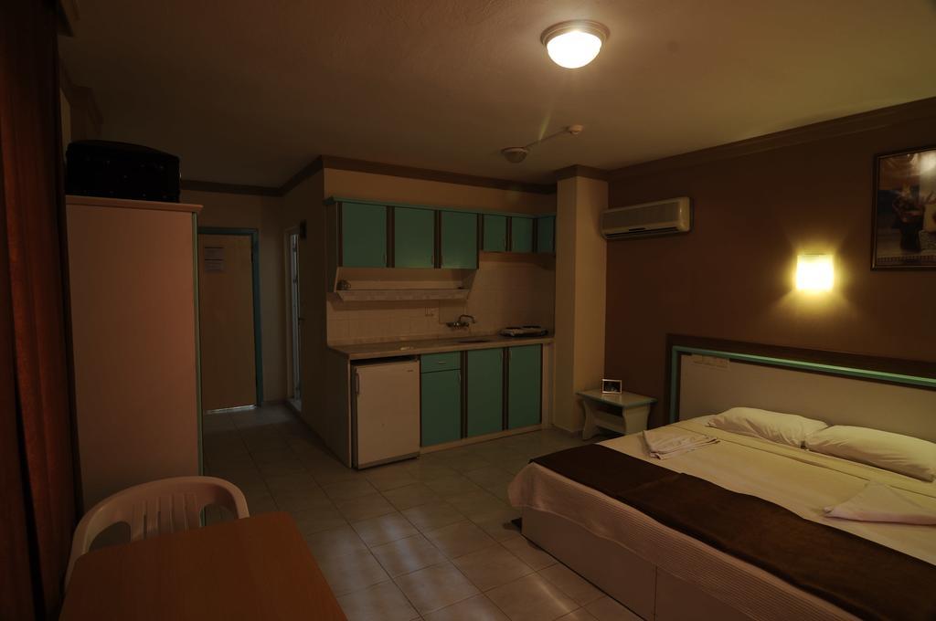 Altinbas Apart Hotel Kusadası Exteriör bild