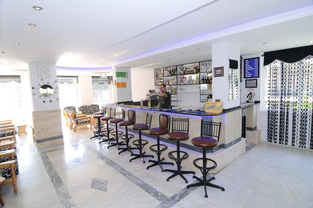 Altinbas Apart Hotel Kusadası Exteriör bild