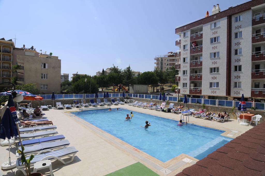 Altinbas Apart Hotel Kusadası Exteriör bild