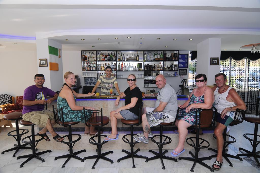 Altinbas Apart Hotel Kusadası Rum bild
