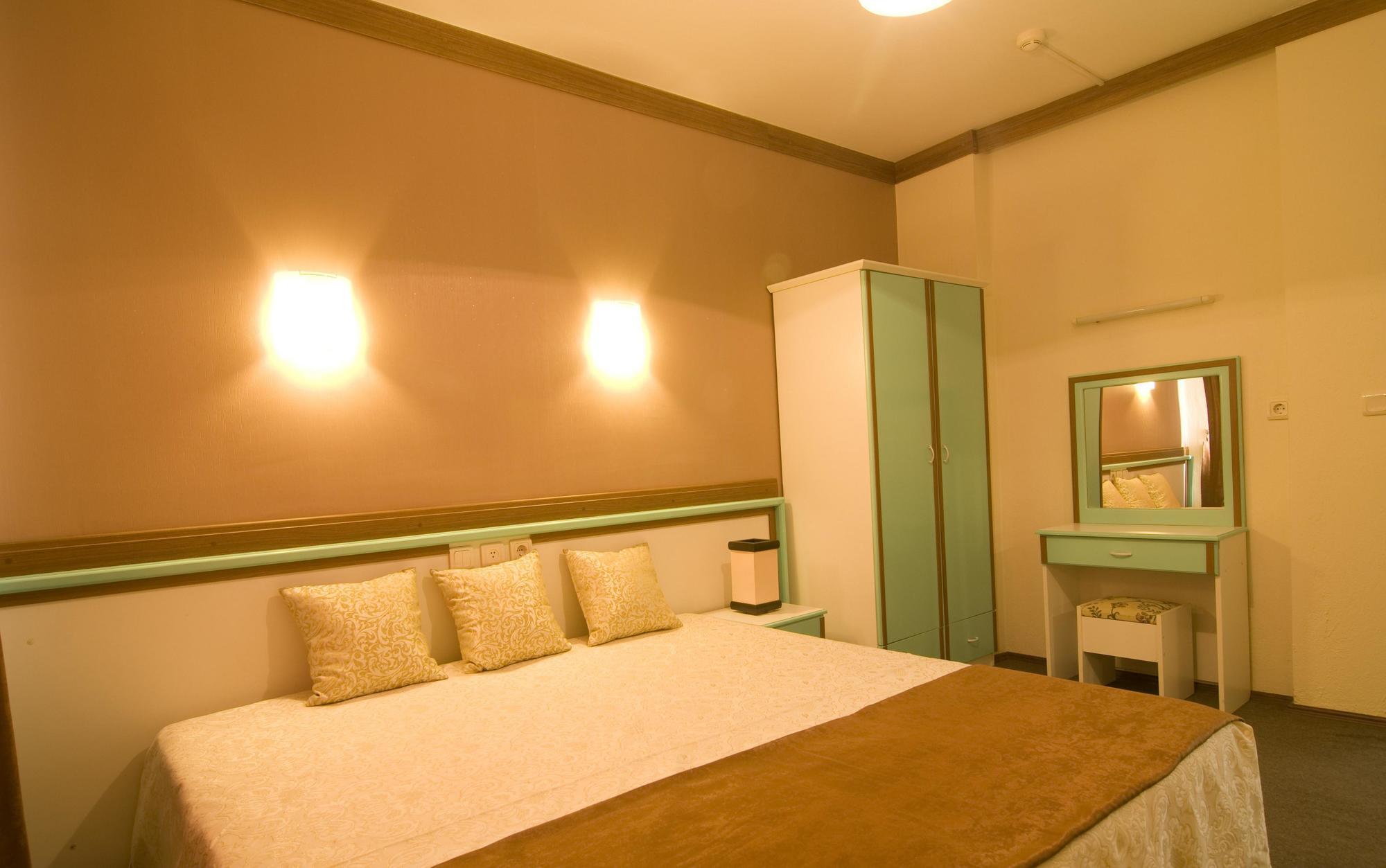 Altinbas Apart Hotel Kusadası Exteriör bild