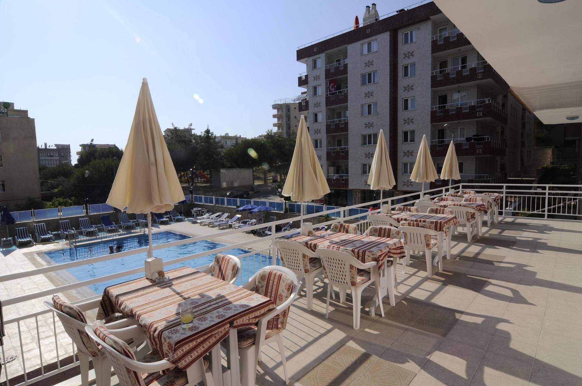 Altinbas Apart Hotel Kusadası Exteriör bild