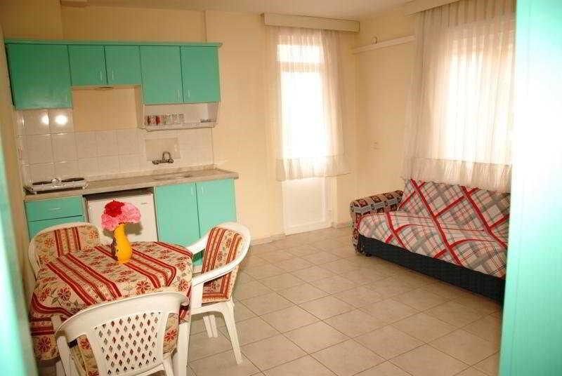 Altinbas Apart Hotel Kusadası Exteriör bild